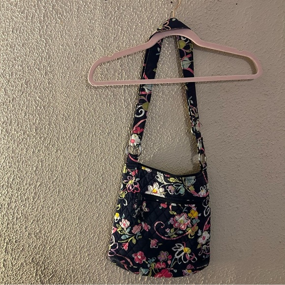 Vera Bradley Hipster In Ribbon Pattern Boho Quilted Crossbody Bag Purse Retired - Picture 5 of 11